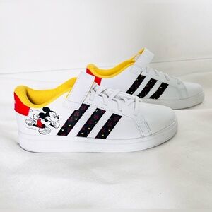 Adidas X Disney Kids court White Mickey Mouse sneakers 4
